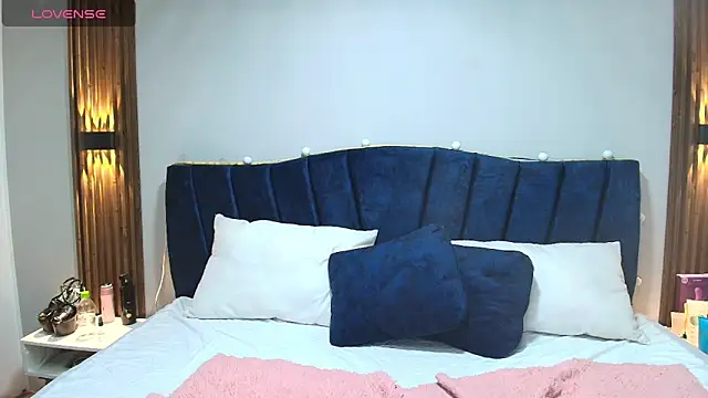 MiaHotmez online show from 10-03-25, 04:48