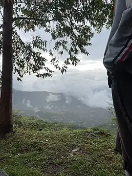 sky-wolves online show from 10-10-25, 09:58