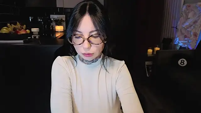 Snapshot of jeans-and-peach chatting on 10-03-25, 03:14 jeans-and-peach online show from 10-03-25, 03:14