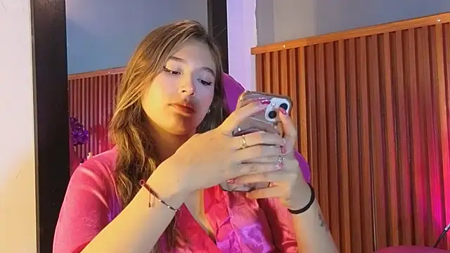 VictoriaSpark online show from 11-18-25, 12:31