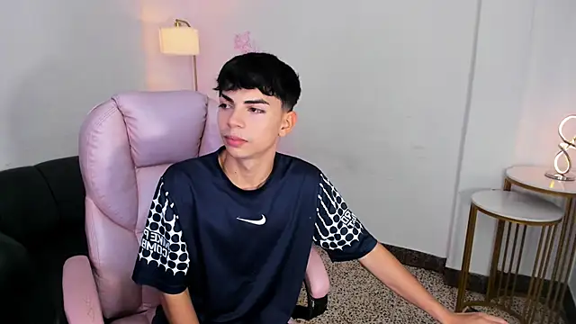 Peter chase online show from 12-21-25, 05:20