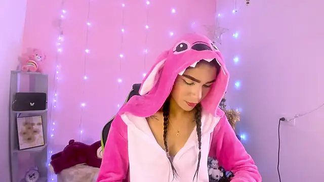 ashlysmith 01 online show from 11-12-25, 01:28