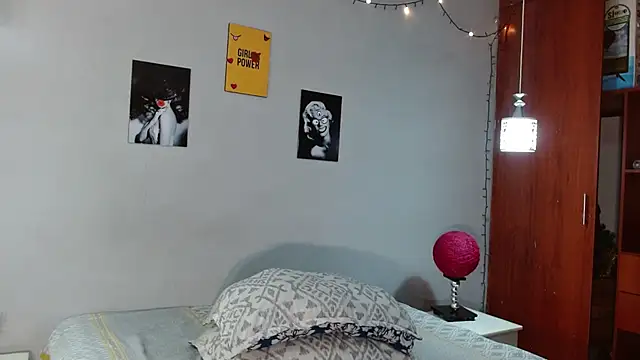 nicole mayer01 online show from 09-25-25, 11:03