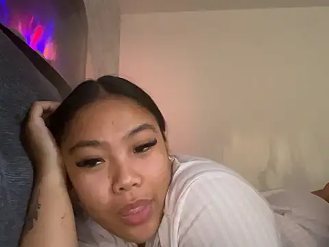 MissCherryyxox online show from 09-18-25, 08:16