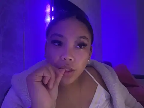 MissCherryyxox online show from 09-22-25, 07:05