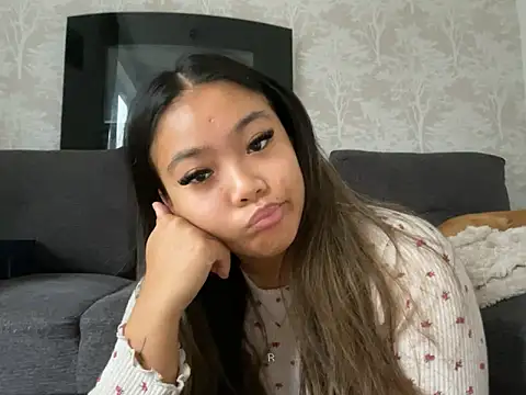 MissCherryyxox online show from 09-28-25, 07:58