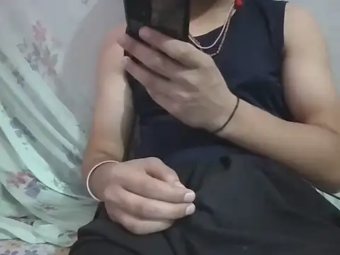 Snapshot of hornyboy4321q chatting on 11-19-25, 05:07 hornyboy4321q online show from 11-19-25, 05:07