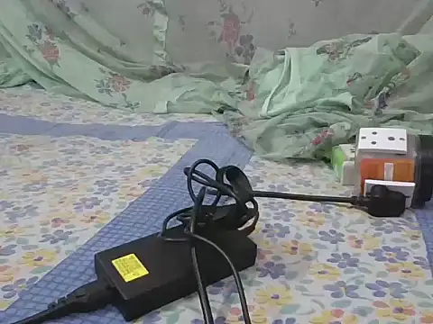 Snapshot of hornyboy4321q chatting on 11-27-25, 05:09 hornyboy4321q online show from 11-27-25, 05:09