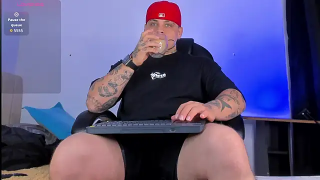 denis munera online show from 10-15-25, 09:42