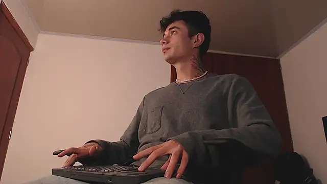 jaico santos online show from 11-29-25, 06:11