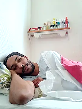 Mikaaa97 online show from 12-14-25, 11:37