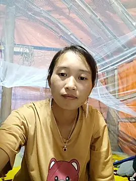 Snapshot of Qumdan chatting on 09-23-25, 02:20 Qumdan online show from 09-23-25, 02:20