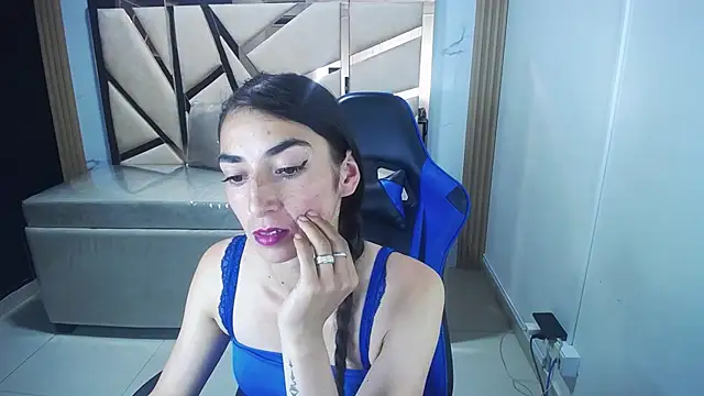 Maily a  online show from 10-22-25, 08:47