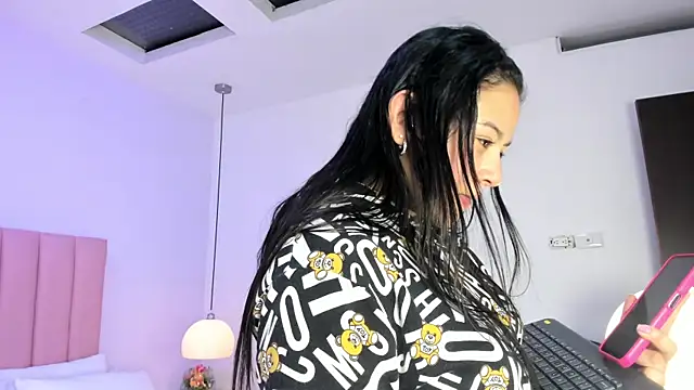 Amy Ferreira online show from 10-24-25, 11:12