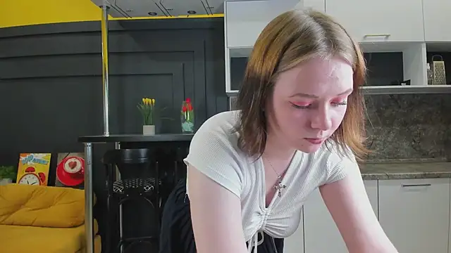 Snapshot of Sophi_X chatting on 10-14-25, 09:10 Sophi X online show from 10-14-25, 09:10