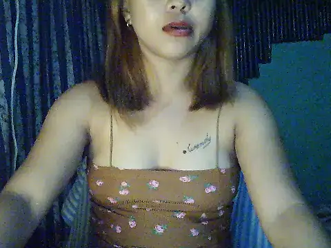 Snapshot of AsianKelly69 chatting on 10-19-25, 01:45 AsianKelly69 online show from 10-19-25, 01:45