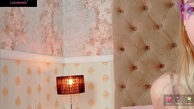 Snapshot of CoraVex chatting on 11-05-25, 05:07 CoraVex online show from 11-05-25, 05:07