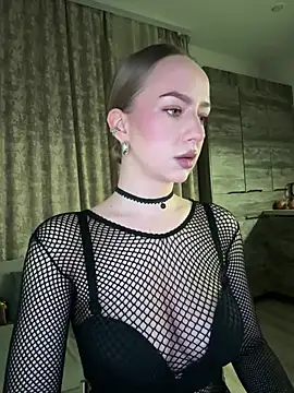 MissOyee online show from 02-12-26, 07:20