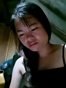 emly-xinh18 online show from 10-06-25, 07:22