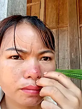 emly-xinh18 online show from 10-20-25, 02:56