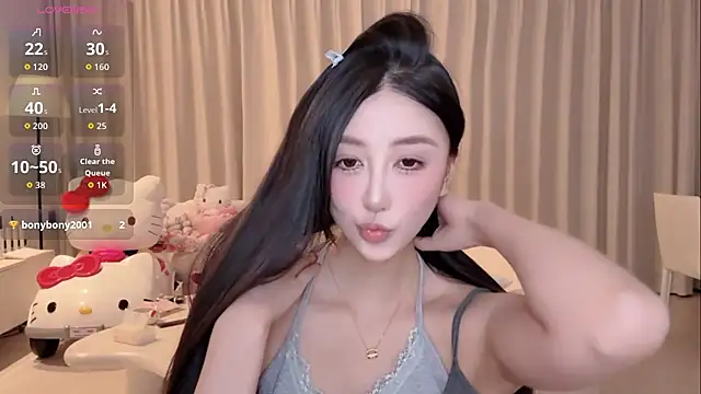 Snapshot of Melody-11 chatting on 10-24-25, 11:39 Melody-11 online show from 10-24-25, 11:39