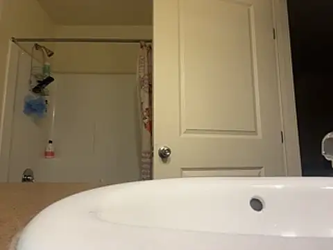 Snapshot of Matthew23Z chatting on 11-14-25, 02:32 Matthew23Z online show from 11-14-25, 02:32