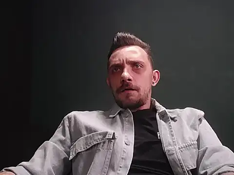 guesswhatbitch online show from 11-08-25, 10:37