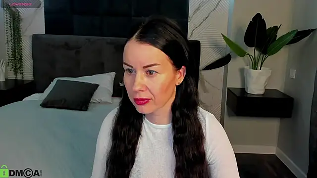 Stella Leon online show from 10-05-25, 01:04