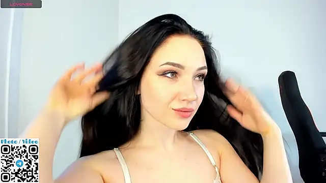 Helen Spark online show from 11-27-25, 02:35