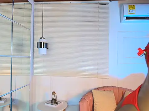 Snapshot of alessia_moon1 chatting on 10-14-25, 12:50 alessia moon1 online show from 10-14-25, 12:50