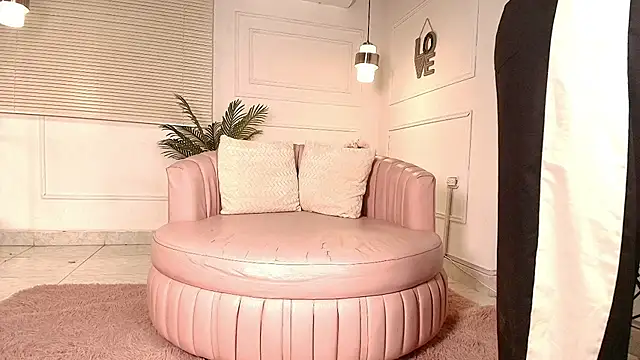 alessia moon1 online show from 01-08-26, 12:07