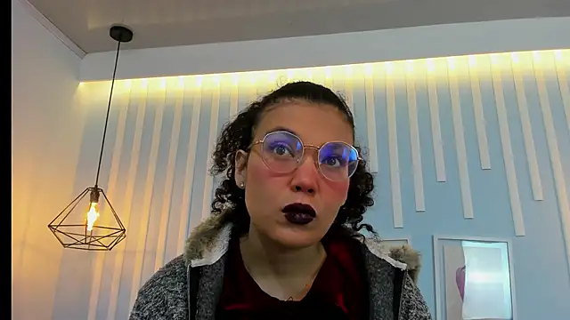 SweetStarr  online show from 10-15-25, 12:49