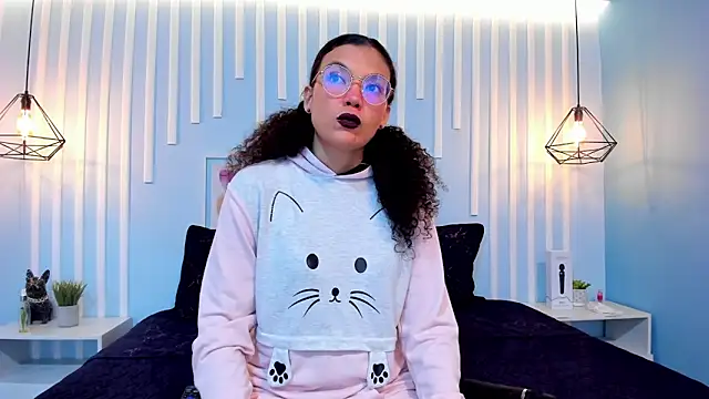 SweetStarr  online show from 10-28-25, 12:19