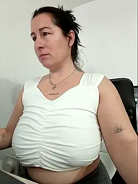 bichota85 online show from 02-08-26, 11:02