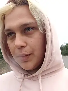 Snapshot of MargoShein chatting on 09-29-25, 02:44 MargoShein online show from 09-29-25, 02:44