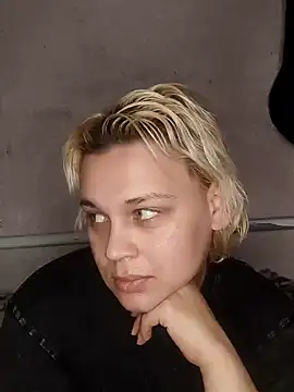 Snapshot of MargoShein chatting on 11-10-25, 06:45 MargoShein online show from 11-10-25, 06:45