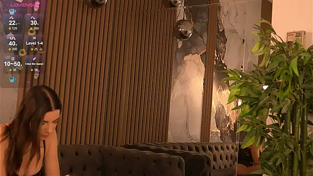 LunaVyx online show from 10-03-25, 04:09