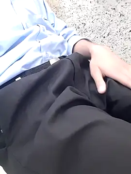 Snapshot of oi_novin2 chatting on 10-16-25, 01:23 oi novin2 online show from 10-16-25, 01:23