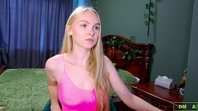 Snapshot of hey_Olivia chatting on 10-12-25, 09:30 hey Olivia online show from 10-12-25, 09:30