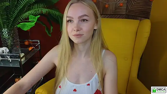 Snapshot of hey_Olivia chatting on 11-06-25, 07:48 hey Olivia online show from 11-06-25, 07:48