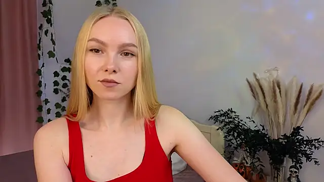 Snapshot of hey_Olivia chatting on 11-22-25, 08:35 hey Olivia online show from 11-22-25, 08:35