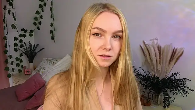 Snapshot of hey_Olivia chatting on 11-23-25, 07:19 hey Olivia online show from 11-23-25, 07:19