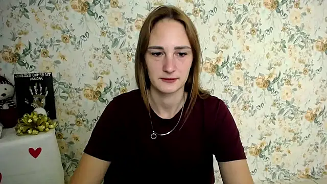 Milana Cutie  online show from 09-20-25, 06:47