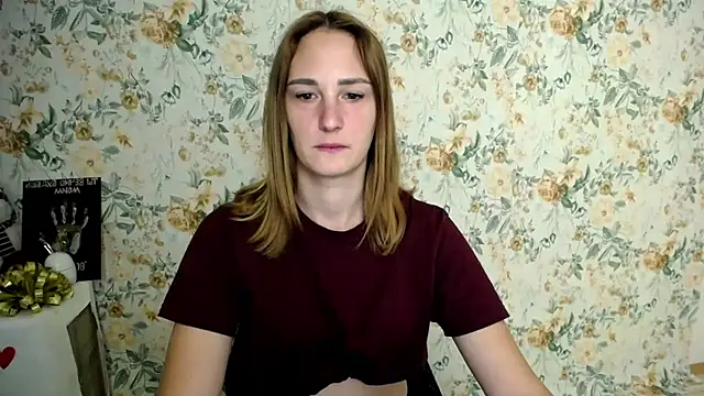 Milana Cutie  online show from 09-21-25, 06:26