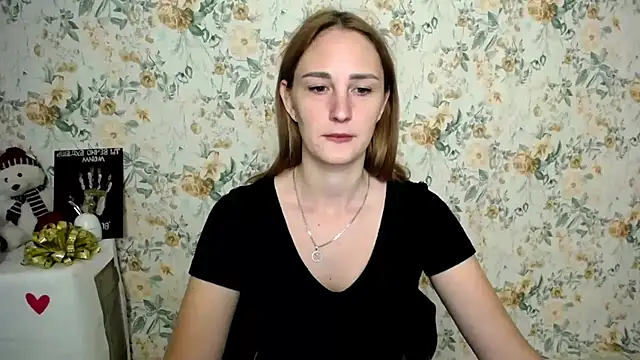 Milana Cutie  online show from 09-29-25, 06:40