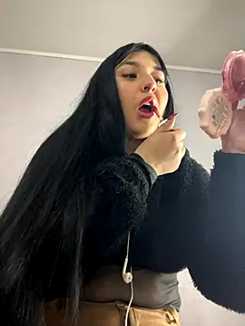 Daphnee-x online show from 12-05-25, 11:41