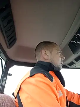 hugoboys4576 online show from 10-09-25, 06:55