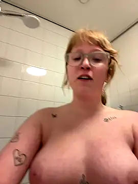 roxybliss3 online show from 12-17-25, 12:27