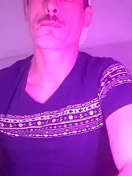 Snapshot of LeLoup49 chatting on 01-10-26, 10:14 LeLoup49 online show from 01-10-26, 10:14