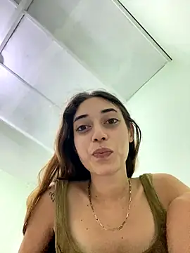 loirinhaaa online show from 10-13-25, 04:07